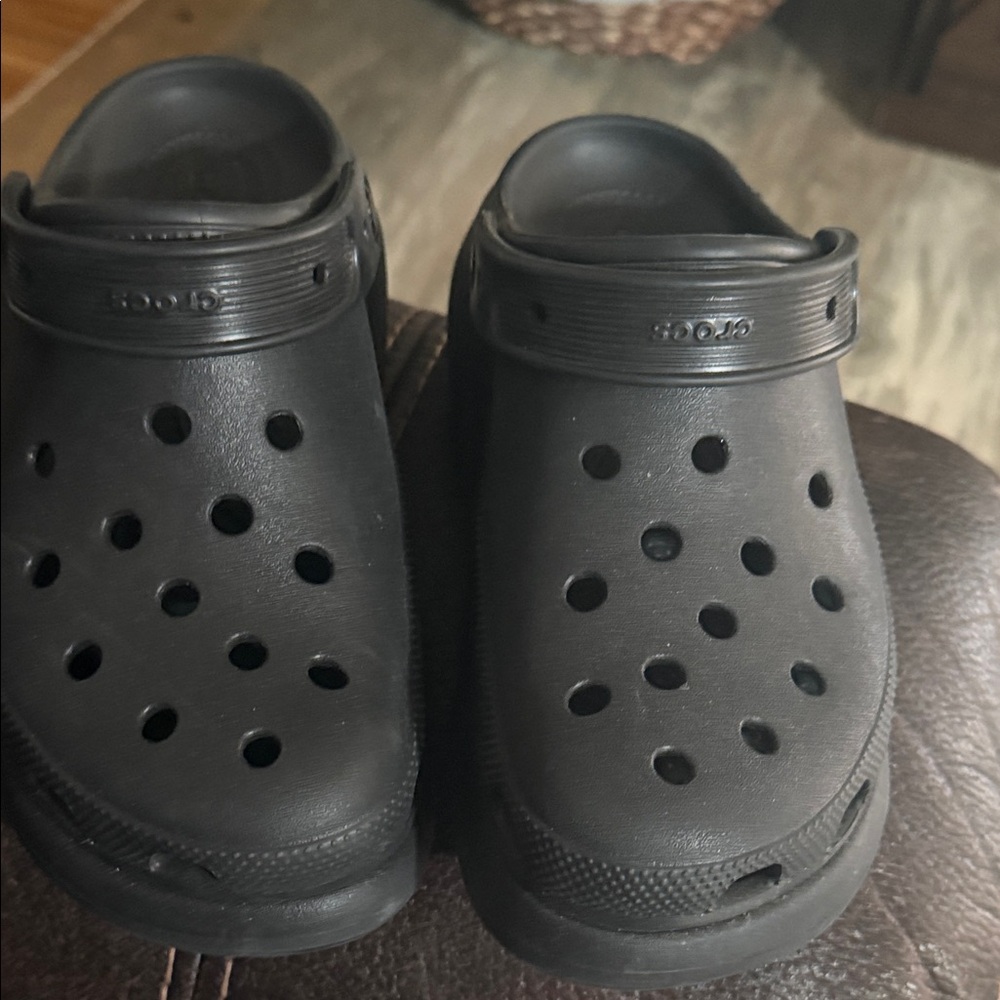 CROCS Black platform Clogs